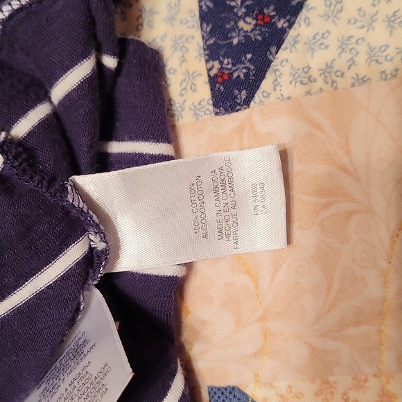 EUC Blue/White Striped Top. Button V-neck. 3/4 sleeves. Size XL - Picture 5 of 8